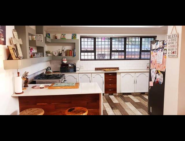 4 BEDROOM HOUSE FOR SALE IN MONDEOR